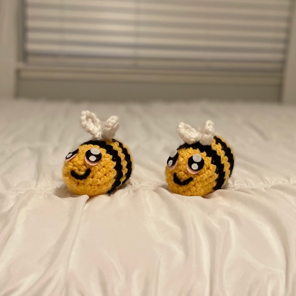 Handmade Crochet Little Bees - Picture 2 of 5